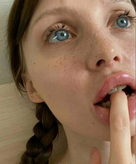 Elinsexy1