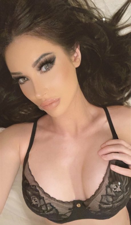Photo nue de fuite OnlyFans de Mazzy Belle
