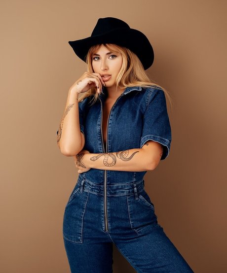 Photo nue de fuite OnlyFans de Ramona Jst