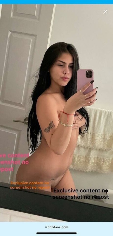 Photo nue de fuite OnlyFans de Thalia Rodriguez