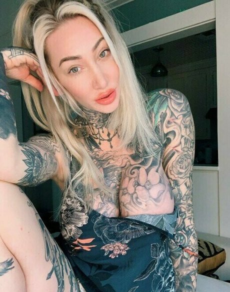 Photo nue de fuite OnlyFans de Elizabeth Angel
