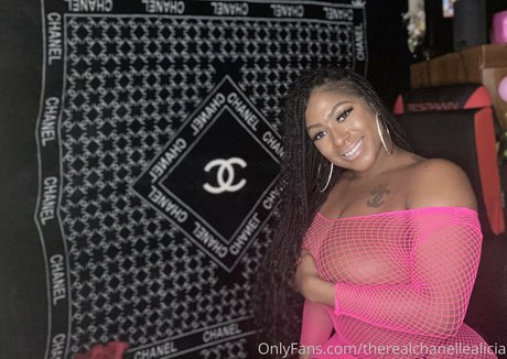 Photo nue de fuite OnlyFans de Therealchanellealicia
