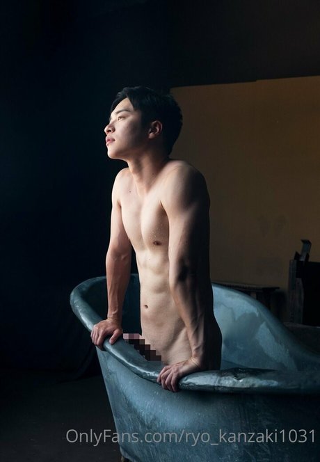 Photo nue de fuite OnlyFans de Ryokanzaki1031