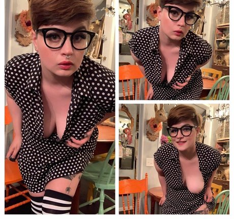 Photo nue de fuite OnlyFans de Vintagevogue