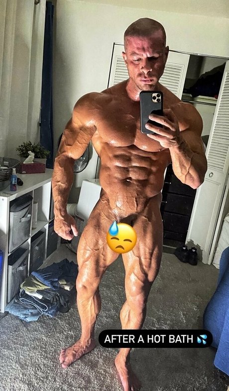 Photo nue de fuite OnlyFans de Seancostin