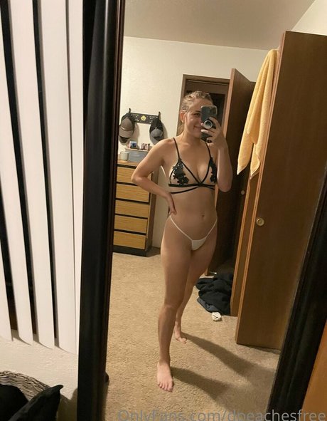 Photo nue de fuite OnlyFans de Dpeachesfree