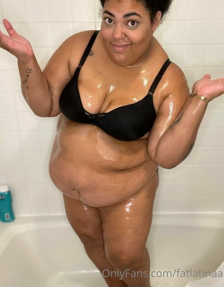 Photo nue de fuite OnlyFans de Fatlatinaa