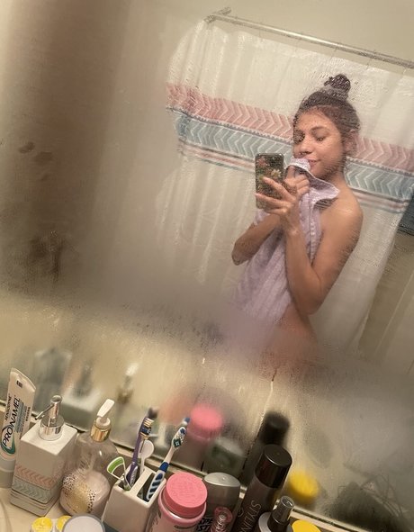 Photo nue de fuite OnlyFans de Vanbrooke