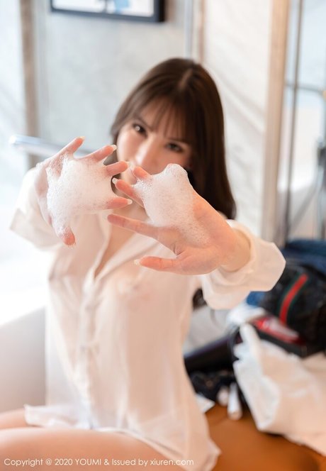 Zhou Yuxi