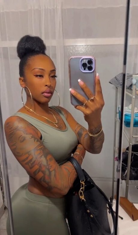 Photo nue de fuite OnlyFans de Nikita Knight