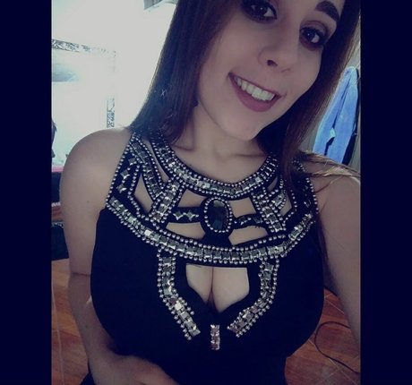 Photo nue de fuite OnlyFans de Millenecarolina