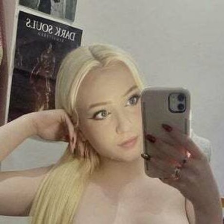 Photo nue de fuite OnlyFans de Magical Damage