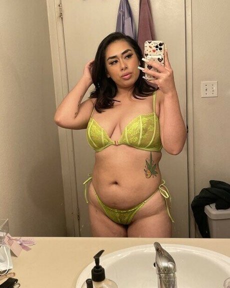 Photo nue de fuite OnlyFans de Brattthunnneyyy888