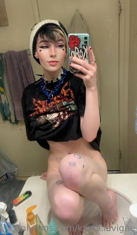 Photo nue de fuite OnlyFans de Kaylalavigne