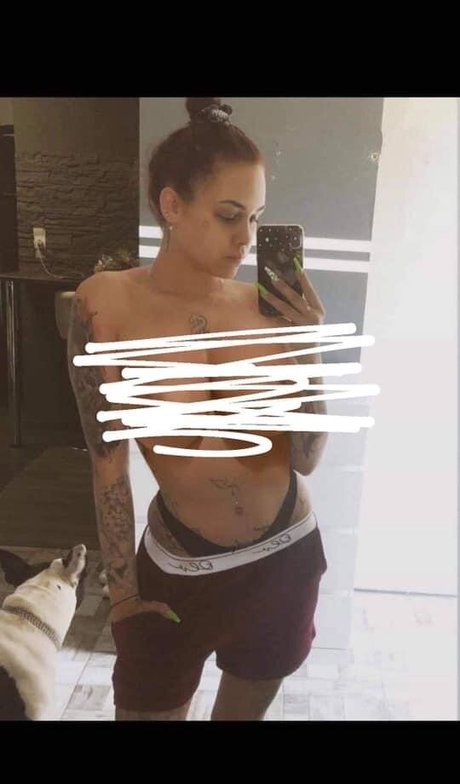 Photo nue de fuite OnlyFans de Lili Laskai