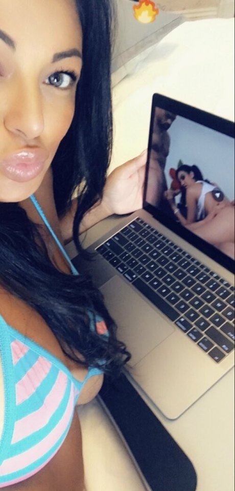 Photo nue de fuite OnlyFans de Sluttyjennaxo