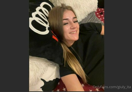 Photo nue de fuite OnlyFans de Giulyita