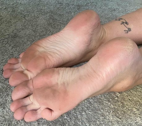 Photo nue de fuite OnlyFans de Callyfeet33