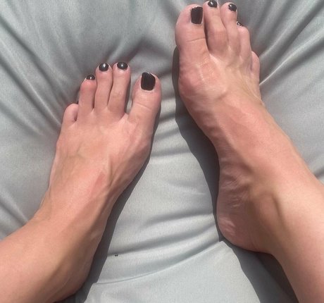 Photo nue de fuite OnlyFans de Callyfeet33