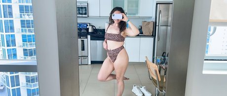 Photo nue de fuite OnlyFans de Ellesfreepage
