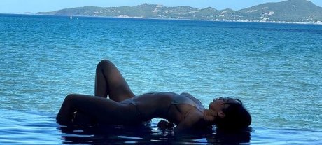 Photo nue de fuite OnlyFans de Ggoldenbee