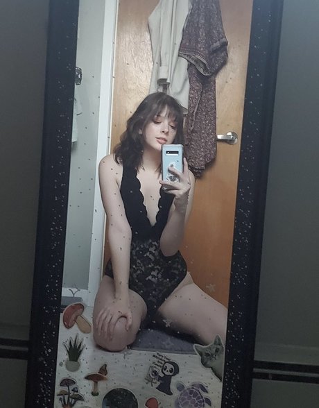 Photo nue de fuite OnlyFans de Dianalikesclowns