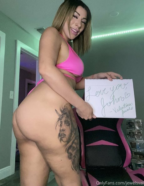 Photo nue de fuite OnlyFans de Jewelsval