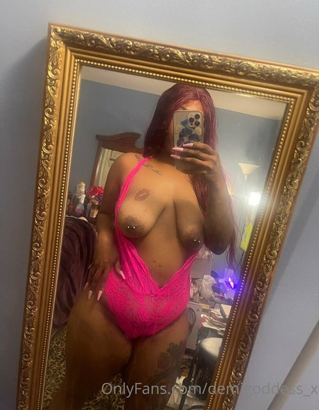 Photo nue de fuite OnlyFans de Demigoddessx