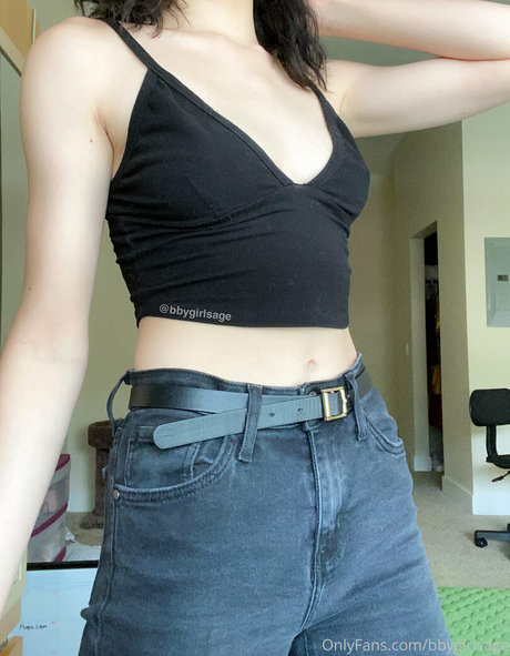 Photo nue de fuite OnlyFans de Bbygirlsage