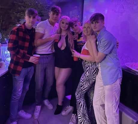 Photo nue de fuite OnlyFans de Hollie H