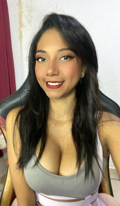 Photo nue de fuite OnlyFans de Angiejuliettep