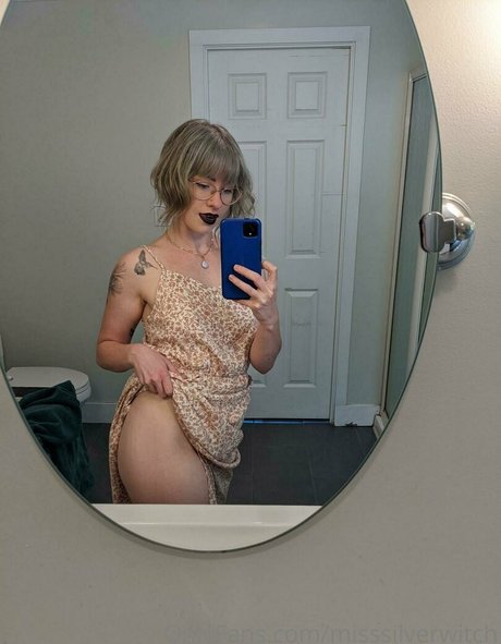 Photo nue de fuite OnlyFans de Misssilverwitch