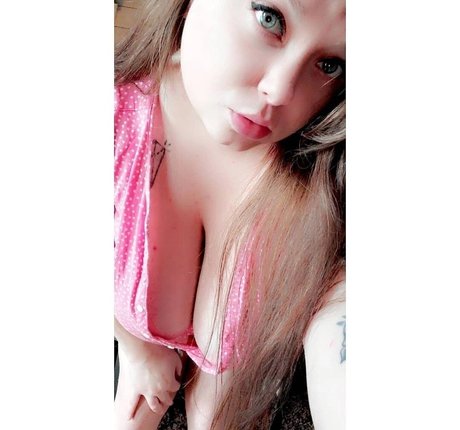 Busty Ambz