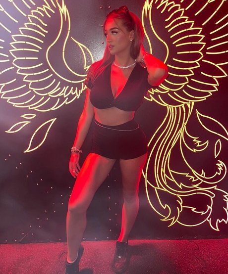 Photo nue de fuite OnlyFans de Camille Kathleen Bennetton