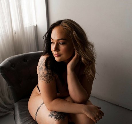Photo nue de fuite OnlyFans de Beesbooty
