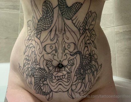 Photo nue de fuite OnlyFans de Tattooedaprilfree