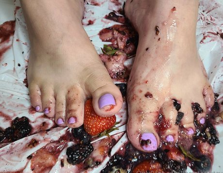 Feetstacystay