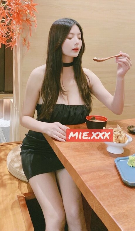 Photo nue de fuite OnlyFans de Miefree