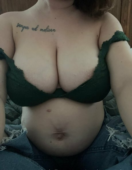 Photo nue de fuite OnlyFans de Petitepeachyx