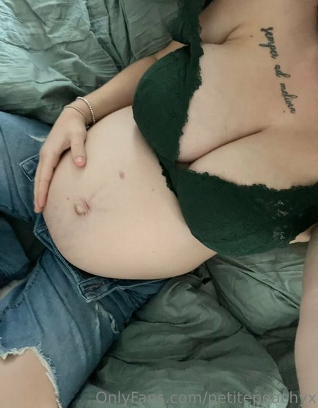 Photo nue de fuite OnlyFans de Petitepeachyx
