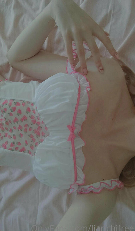 Photo nue de fuite OnlyFans de Liarichifree