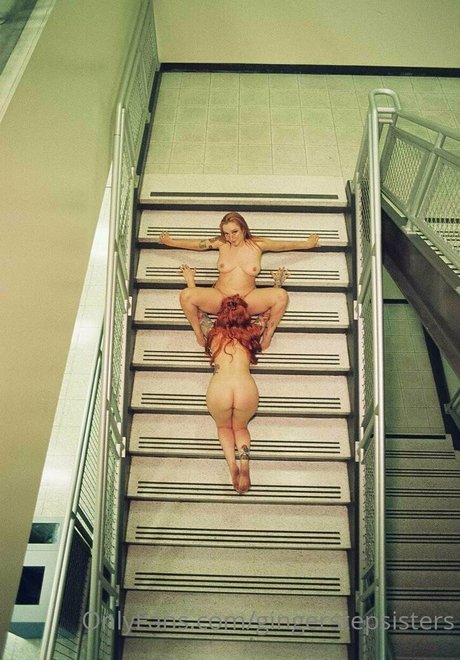 Photo nue de fuite OnlyFans de Gingerstepsisters