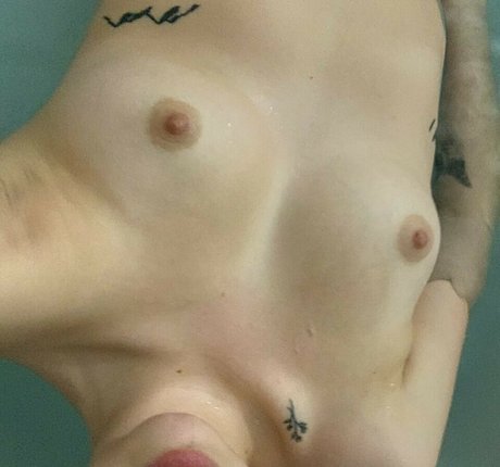 Photo nue de fuite OnlyFans de Lauuu