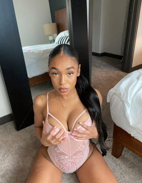 Photo nue de fuite OnlyFans de Poeticjusticeee