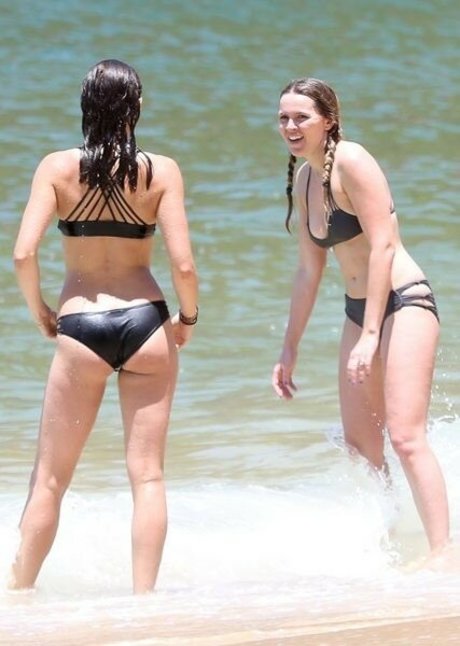 Photo nue de fuite OnlyFans de Troian Bellisario