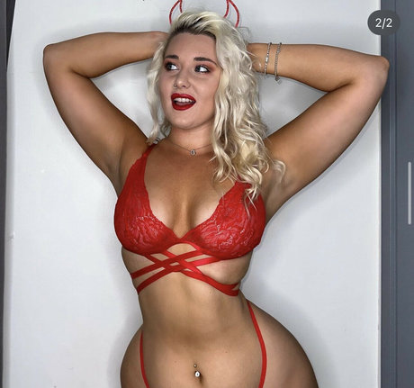 Photo nue de fuite OnlyFans de Molly Harding