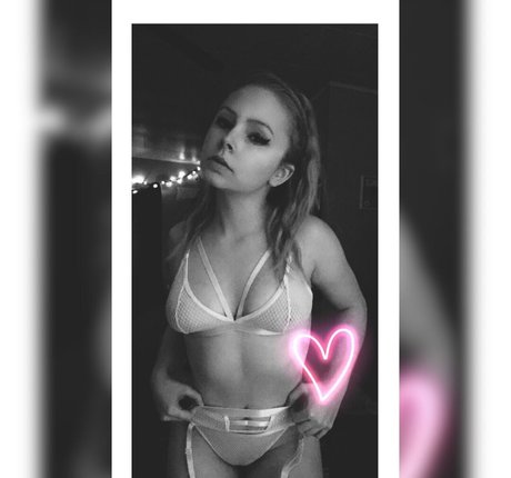 Photo nue de fuite OnlyFans de Satansxxspawn