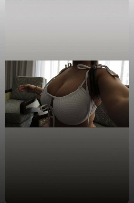 Photo nue de fuite OnlyFans de Youcancallmelt