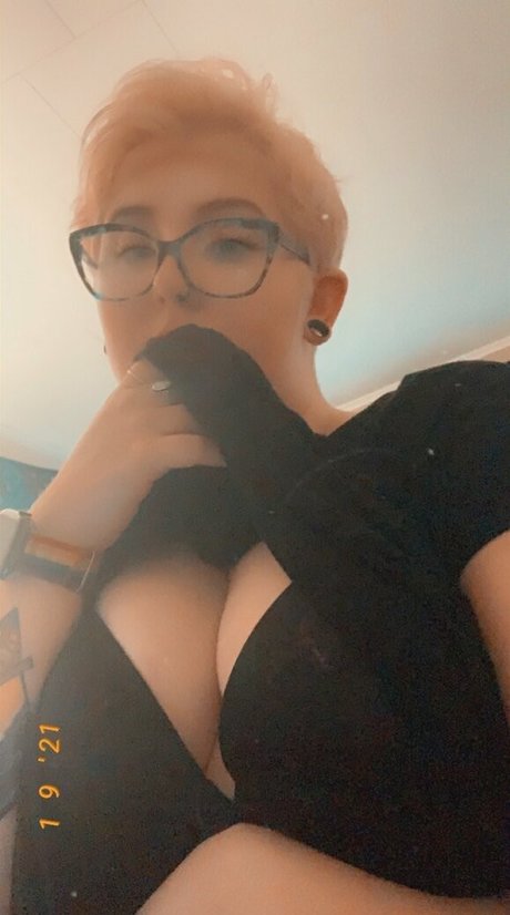 Photo nue de fuite OnlyFans de Trippyisntit