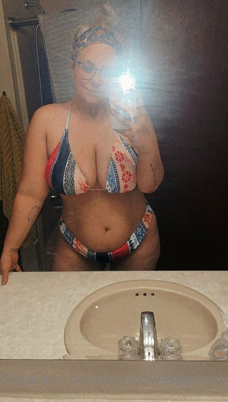 Photo nue de fuite OnlyFans de Sunflowerdarlin14